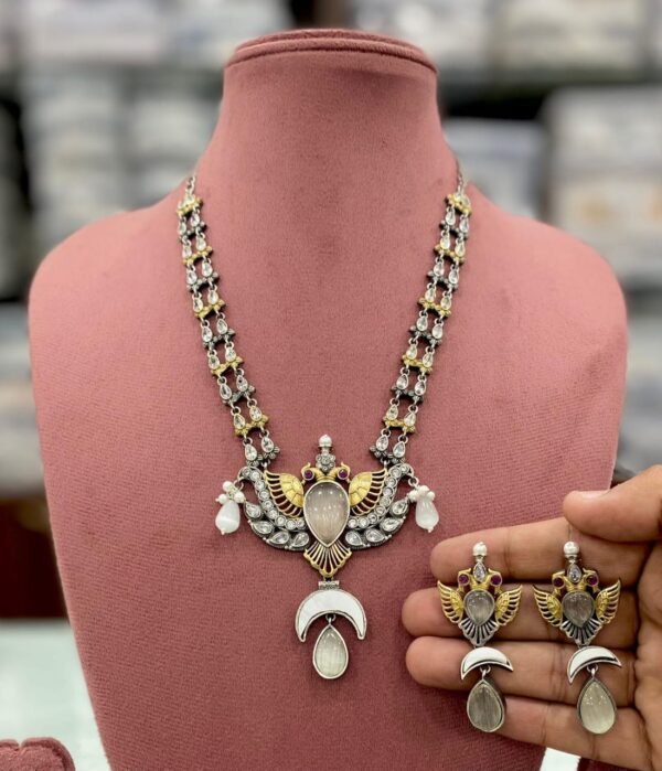 royal wings stone necklace set