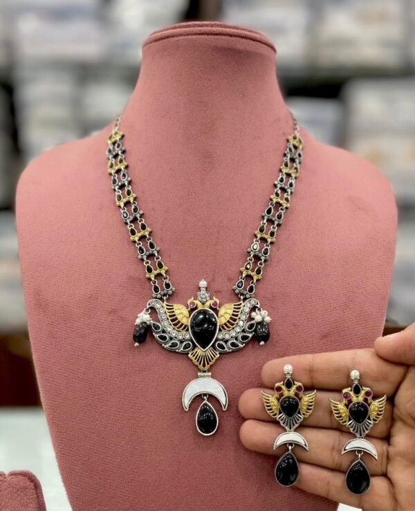 royal wings stone necklace set